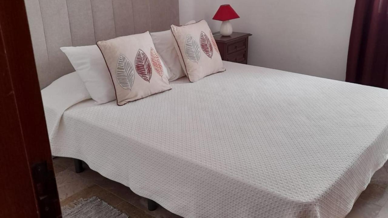 Apartamentos Salema Praia Club Bagian luar foto