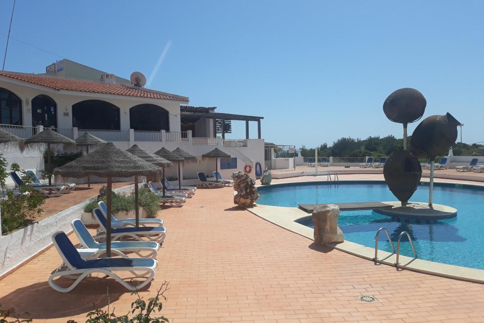Apartamentos Salema Praia Club Bagian luar foto