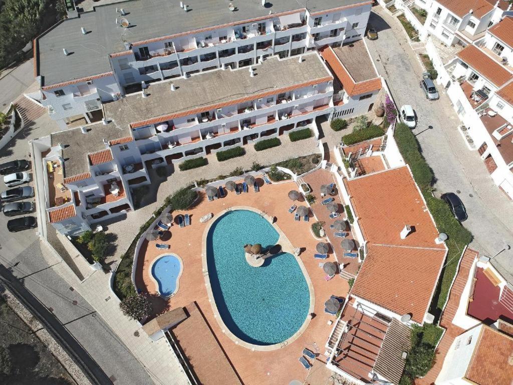 Apartamentos Salema Praia Club Bagian luar foto