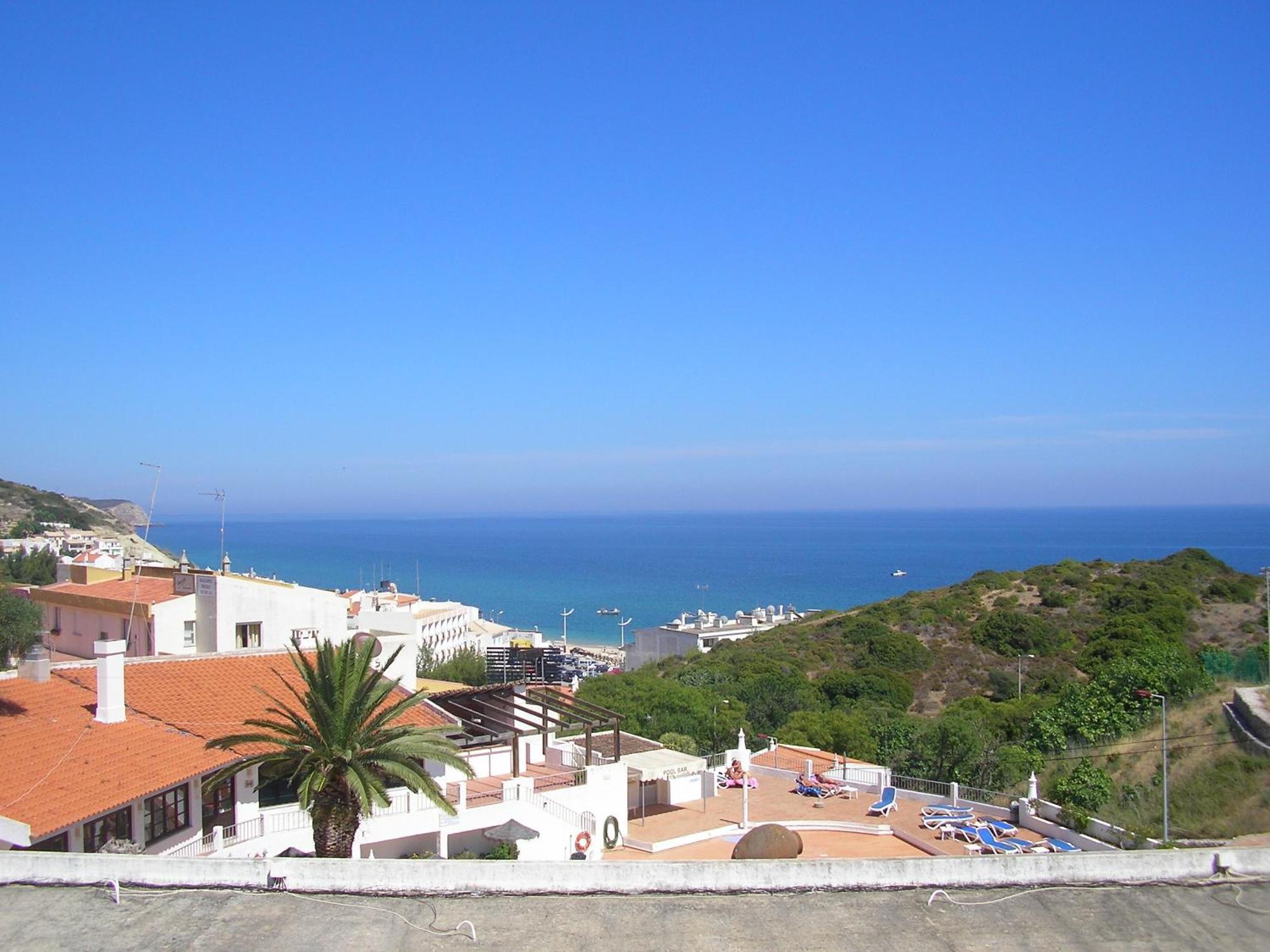Apartamentos Salema Praia Club Bagian luar foto