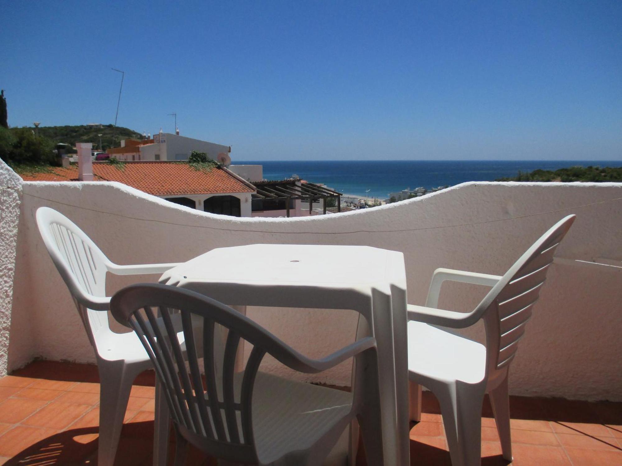 Apartamentos Salema Praia Club Bagian luar foto