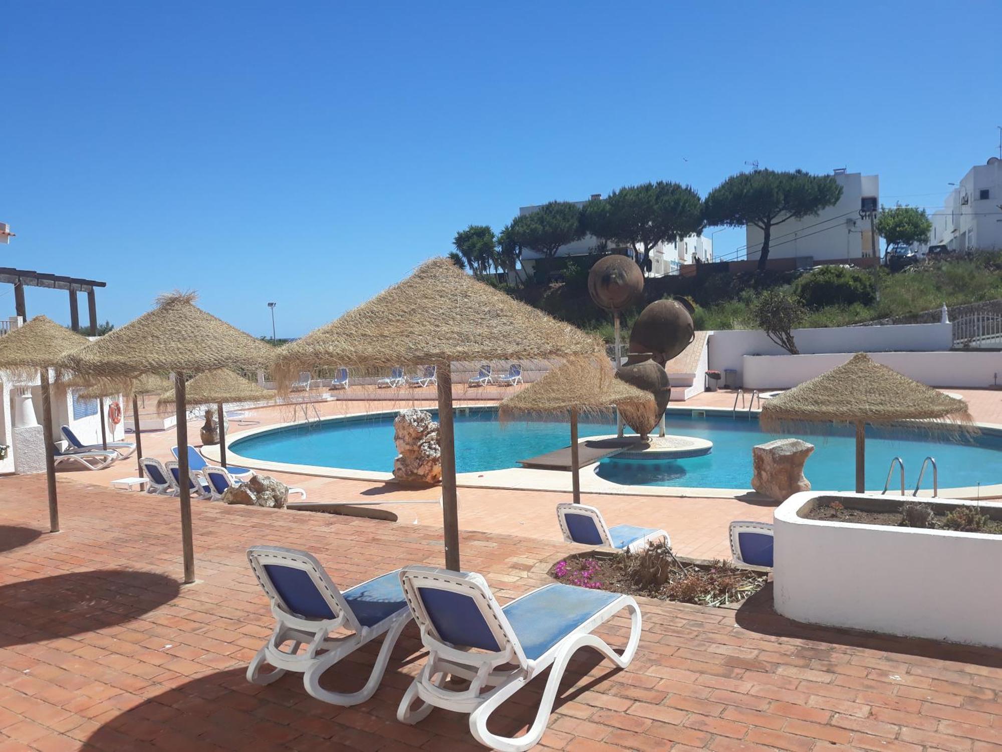 Apartamentos Salema Praia Club Bagian luar foto