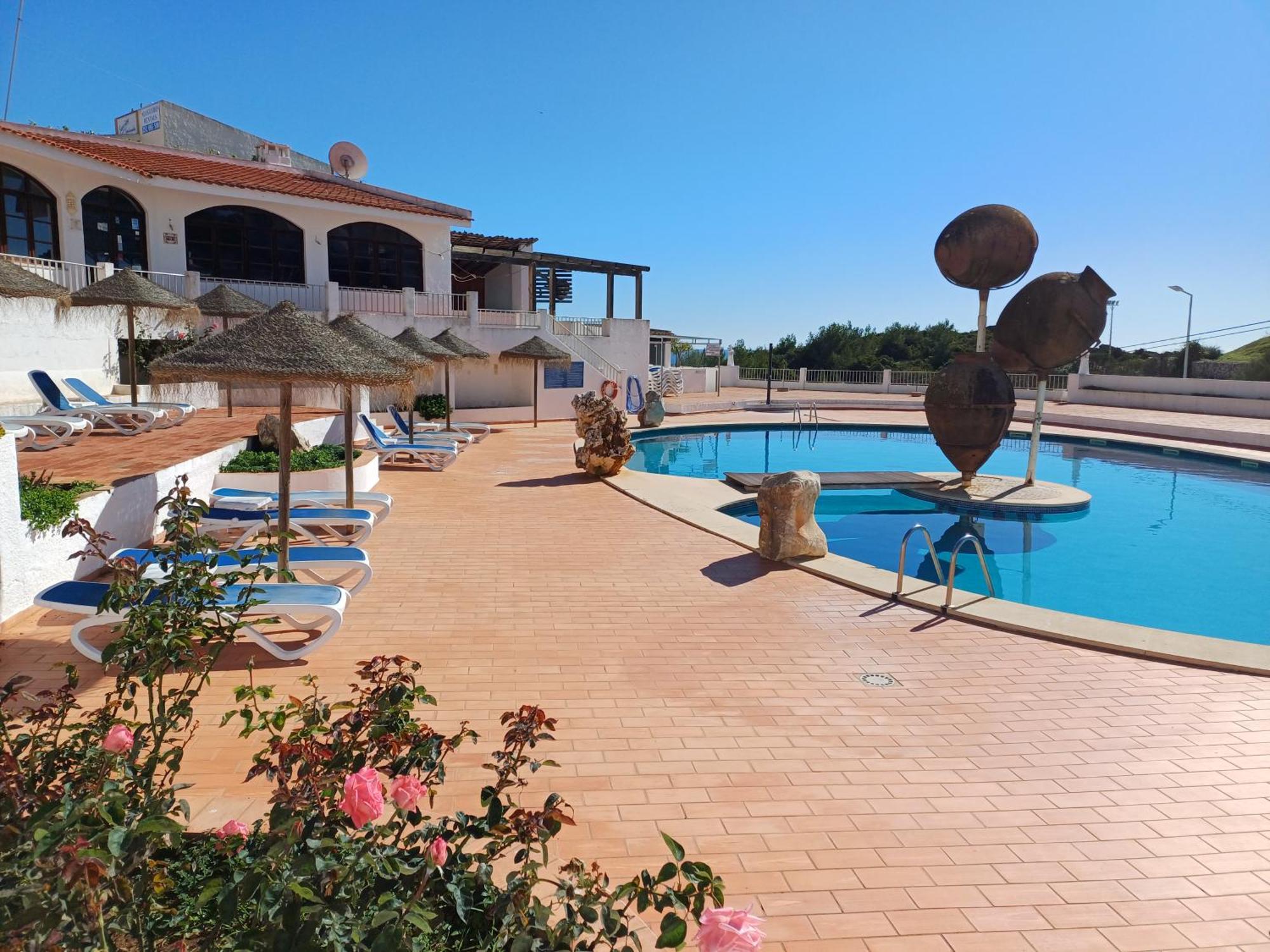 Apartamentos Salema Praia Club Bagian luar foto