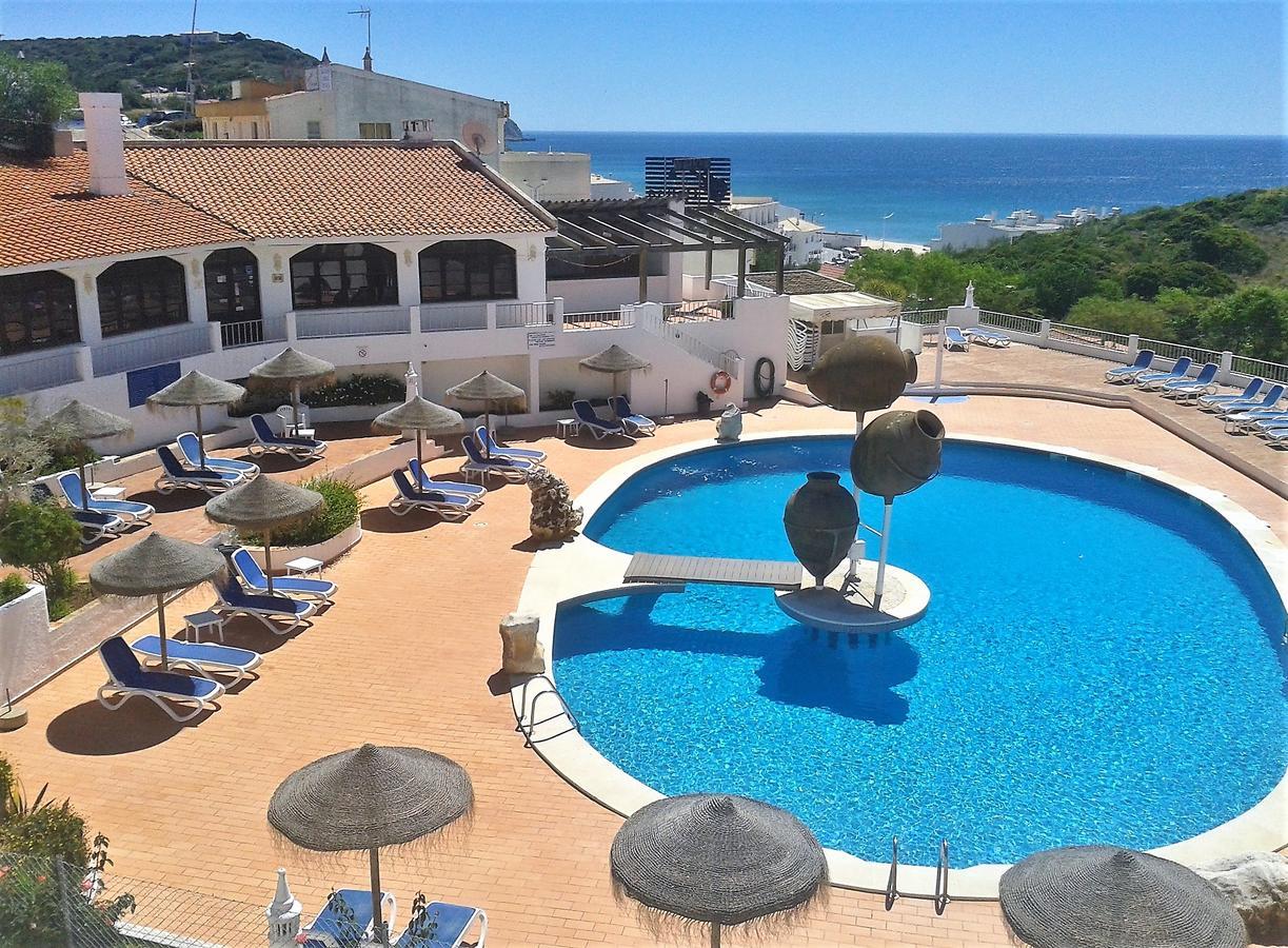 Apartamentos Salema Praia Club Bagian luar foto