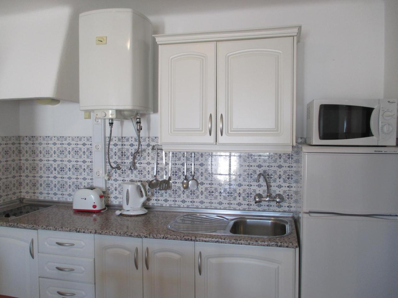 Apartamentos Salema Praia Club Bagian luar foto