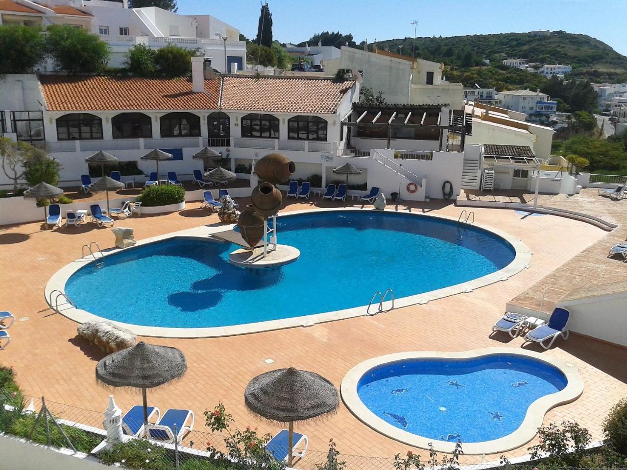 Apartamentos Salema Praia Club Bagian luar foto